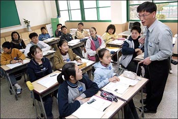 한 중학교의 수업광경(자료사진. 이 사진은 기사와 관련없음) 